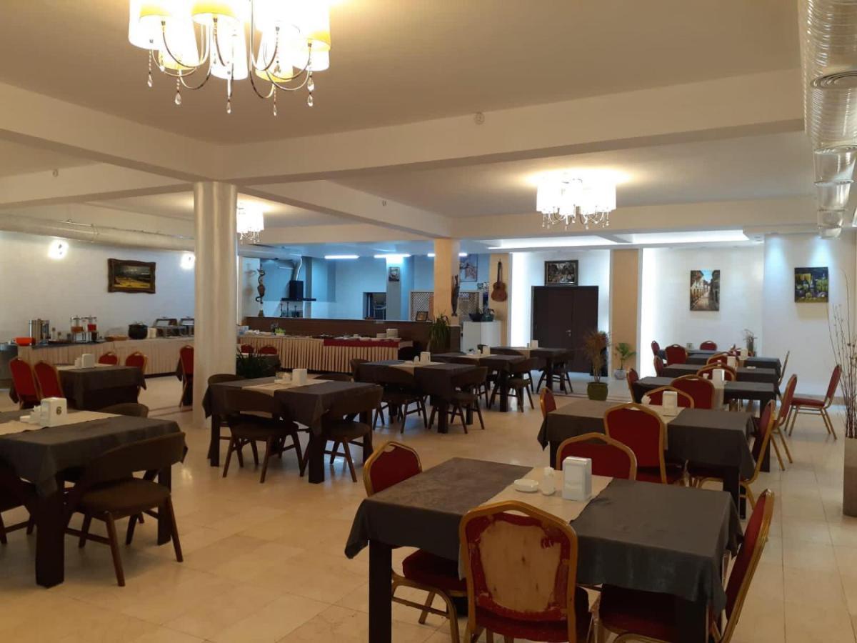 Hotel Sinaia Palace เอร์เบล ภายนอก รูปภาพ